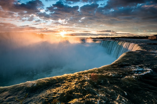 Niagara Fälle bei Sonnenuntergang